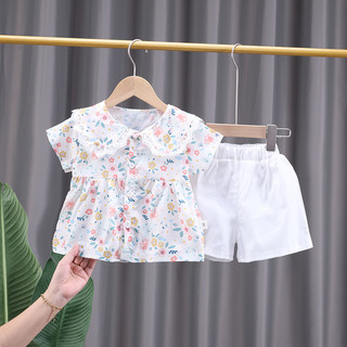 Set đồ mùa hè 2 món gồm áo sát nách in họa tiết hoa + quần ngắn màu trắng cho bé gái