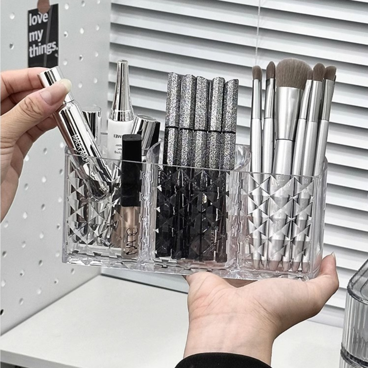 Hộp đựng cọ trang điểm bằng acrylic trong suốt sáng tạo