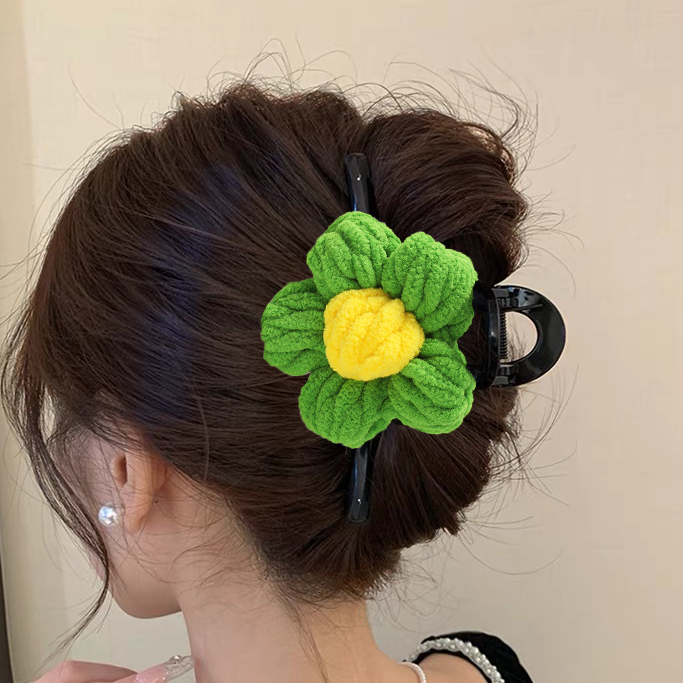 Kẹp Tóc Hình Cá Mập / Hoa Hồng / Hoa Hướng Dương Đan Len Màu Đen Bằng Nhựa Thời Trang Cho Nữ