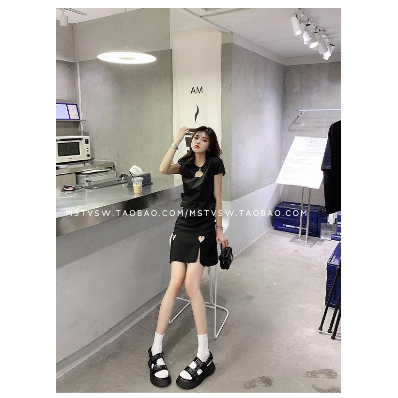 Giày sandals đế dày màu đen khóa dán thời trang hè 2022 cho nữ