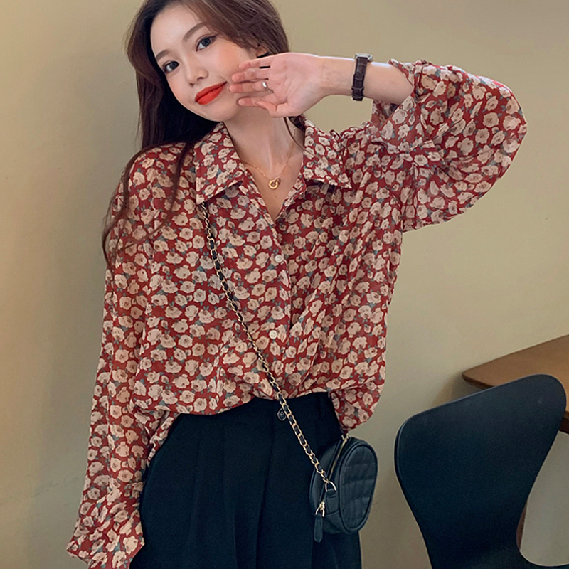 Áo sơ mi voan tay dài cổ chữ V in hoa phong cách Hồng Kông cho nữ