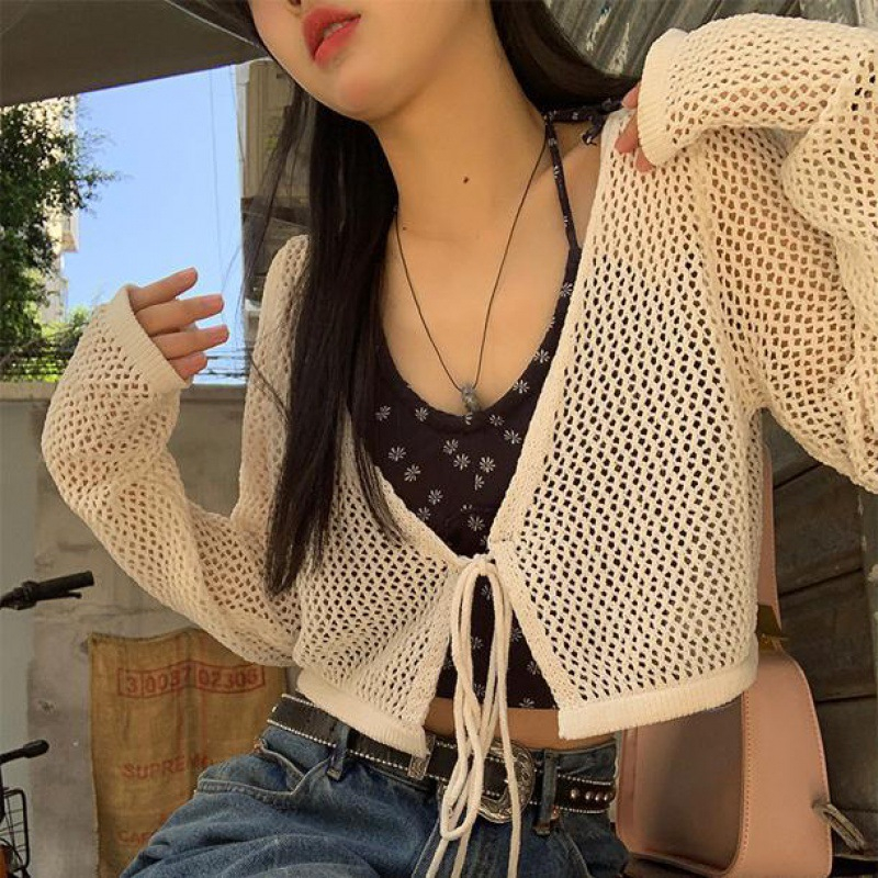 Áo Khoác Cardigan Dệt Kim Len + Yếm Hoa Mặc Trong Cả Set bubblu24.vn