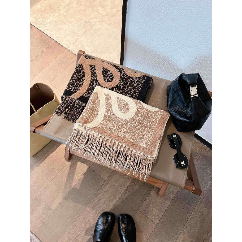 Khăn Choàng Len Hai Tông Màu Xanh Lá Cây