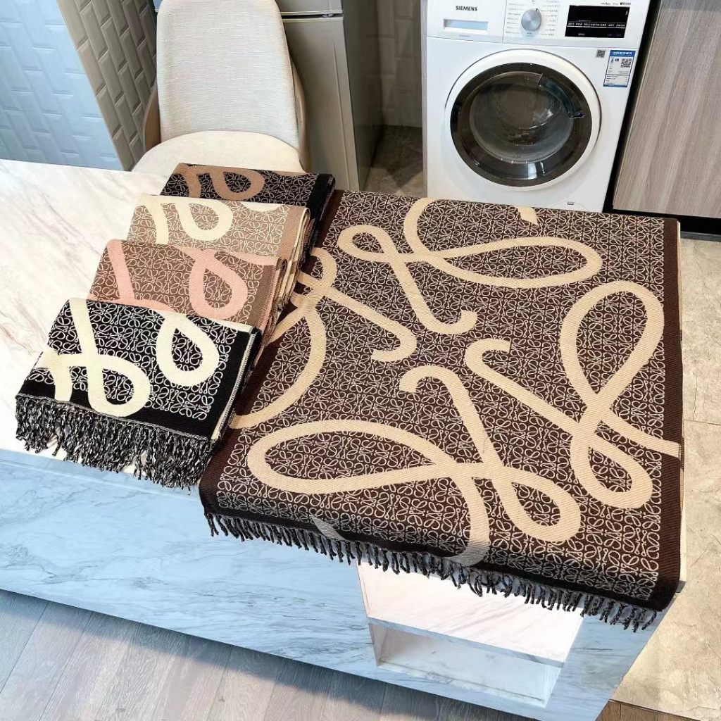 Khăn Choàng Len Hai Tông Màu Xanh Lá Cây