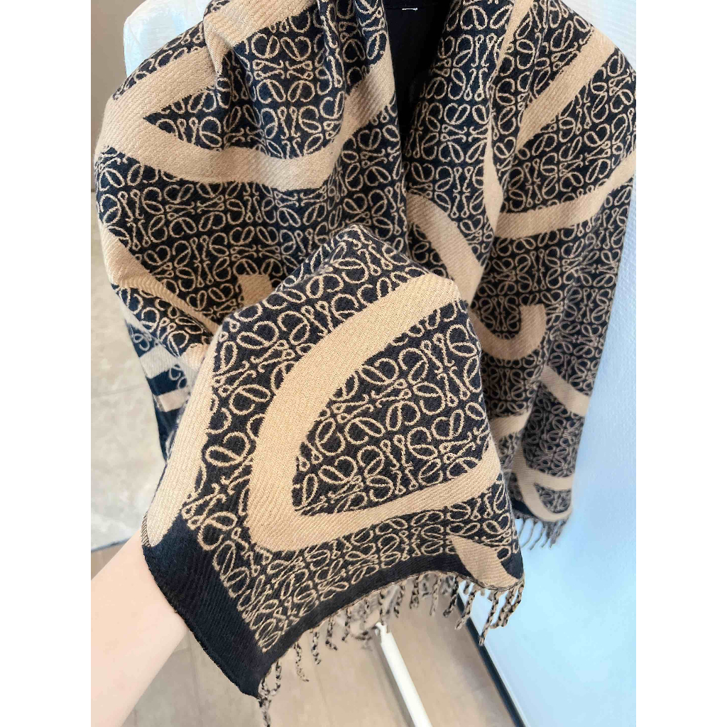 Khăn Choàng Len Hai Tông Màu Xanh Lá Cây