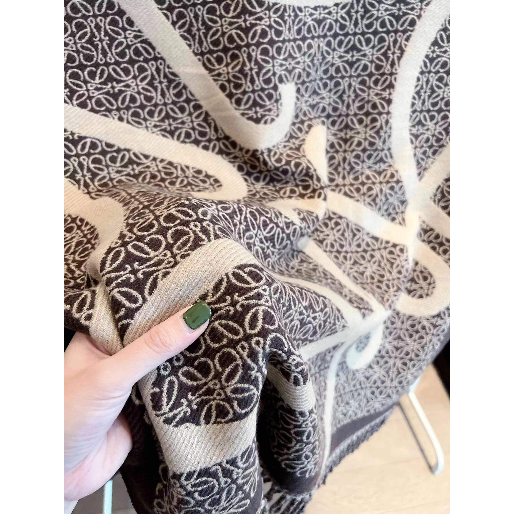 Khăn Choàng Len Hai Tông Màu Xanh Lá Cây