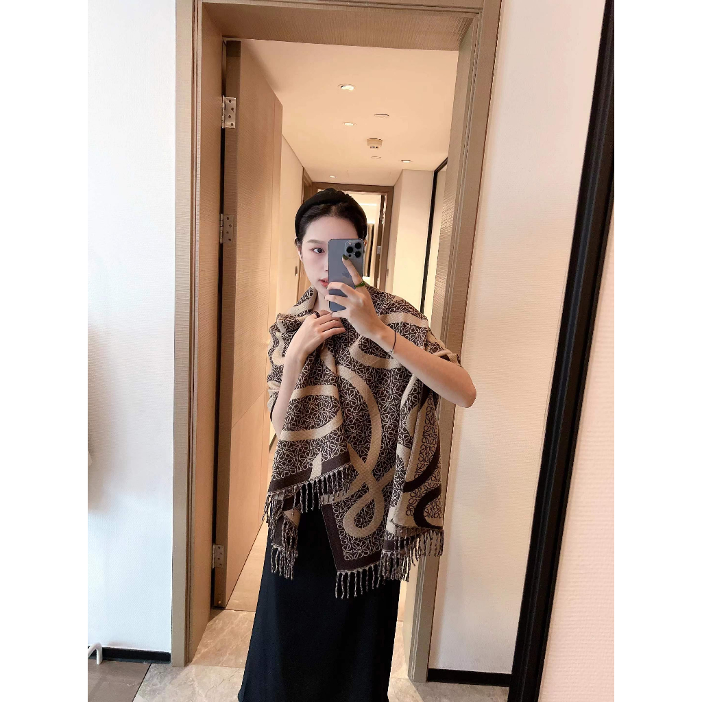 Khăn Choàng Len Hai Tông Màu Xanh Lá Cây