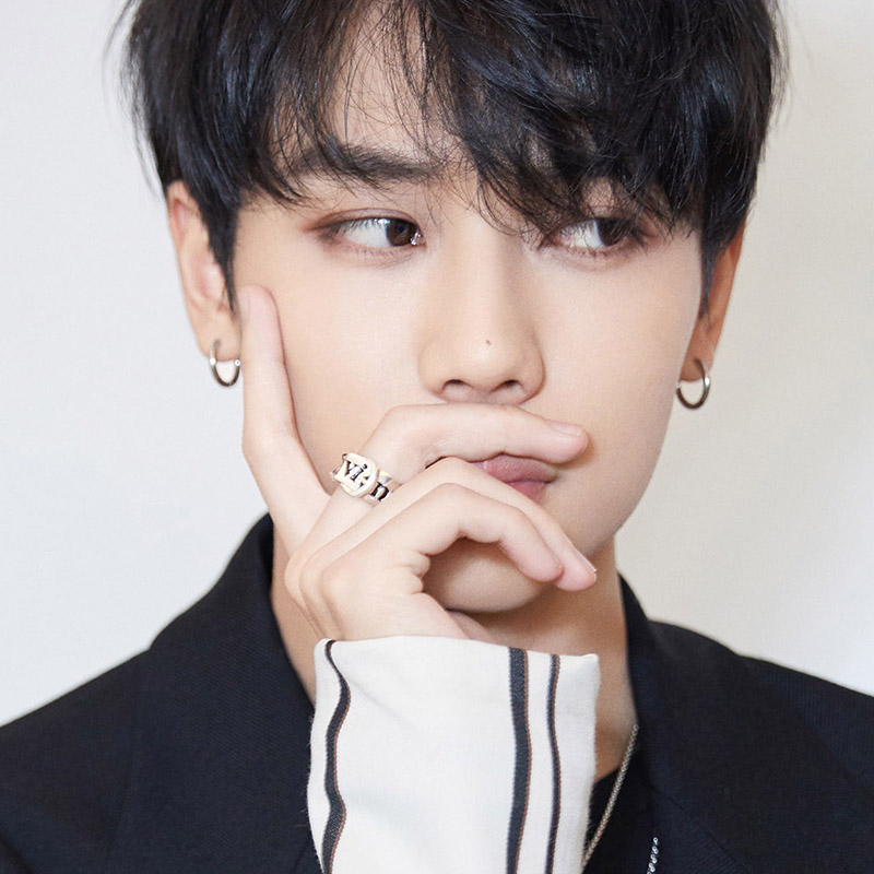 Khuyên tai MAYEBE LAVEND Bông tai Tròn Bằng Thép Titan Màu Bạc Hàn Quốc Cho Cặp Đôi