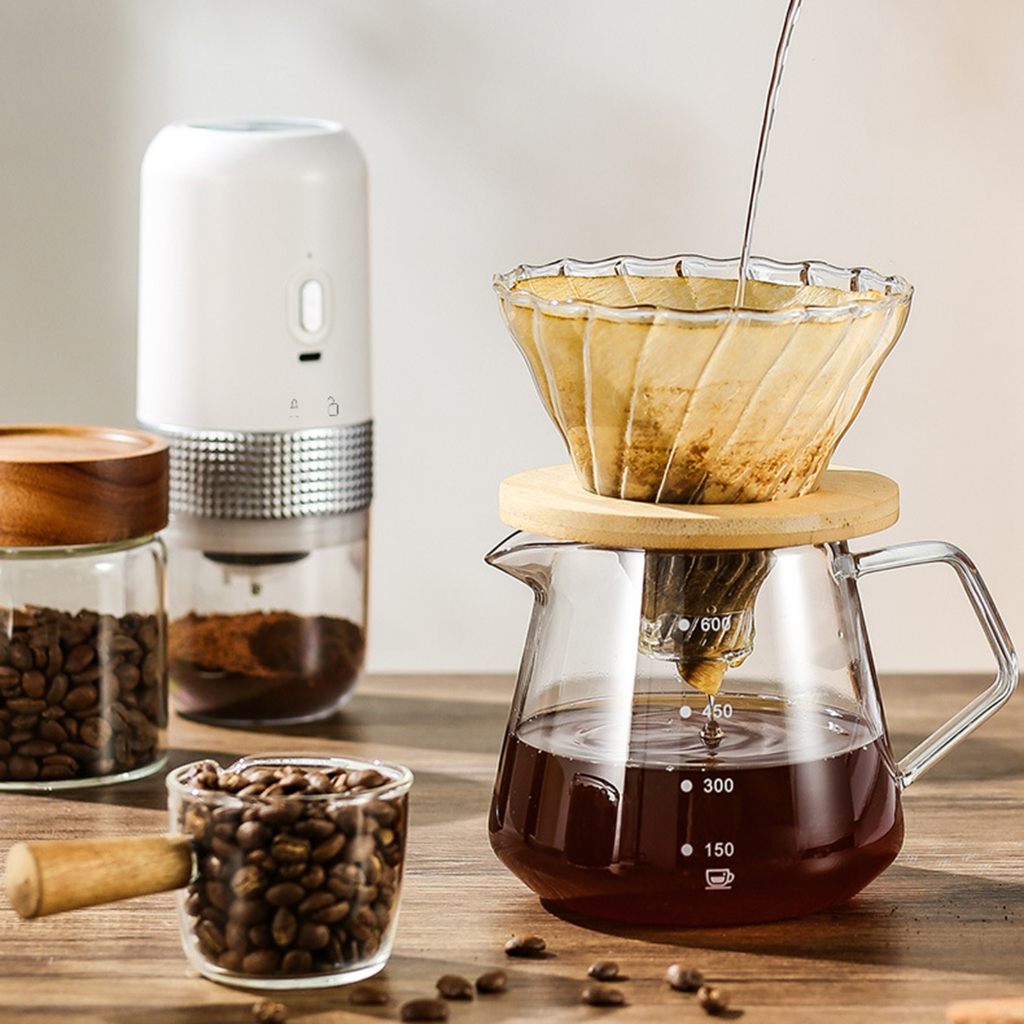 Máy xay cà phê SHAMJINA có cọ làm sạch tiện dụng khi du lịch