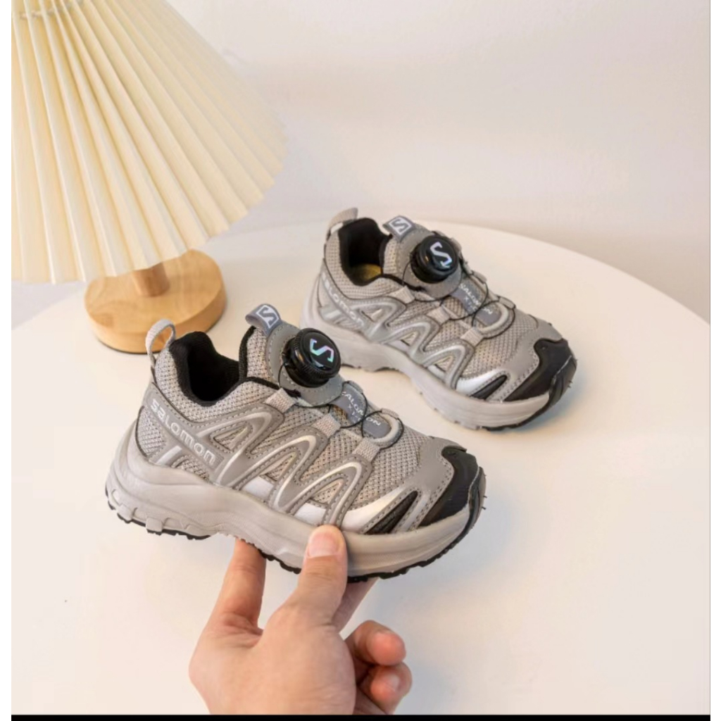 Giày Thể Thao Xoay 373 Samon xt-q Phối Nút Phong Cách Năng Động Cho Bé