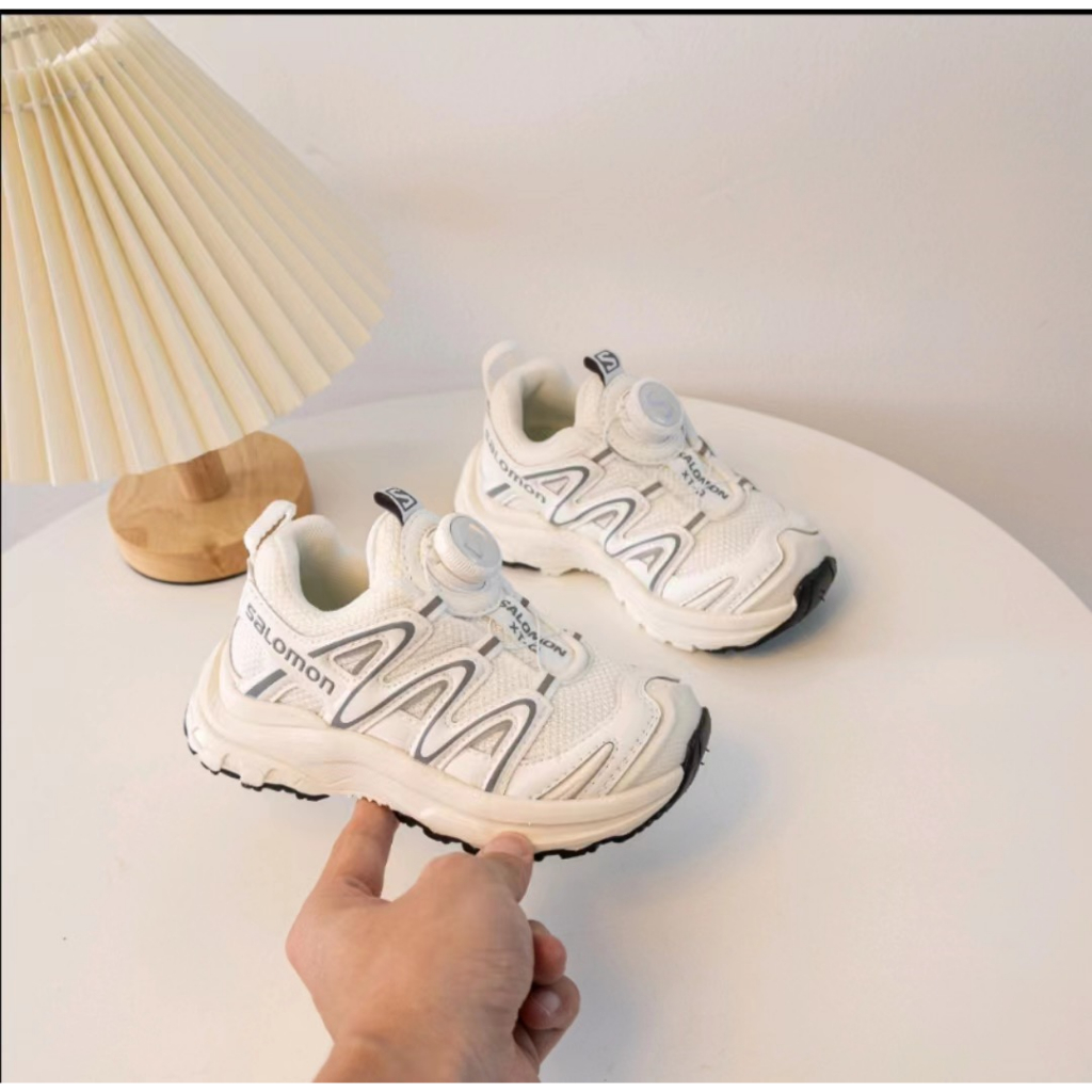 Giày Thể Thao Xoay 373 Samon xt-q Phối Nút Phong Cách Năng Động Cho Bé