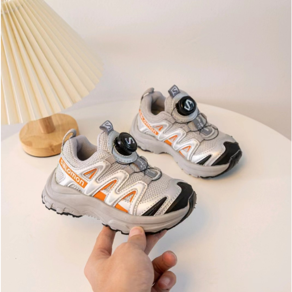 Giày Thể Thao Xoay 373 Samon xt-q Phối Nút Phong Cách Năng Động Cho Bé