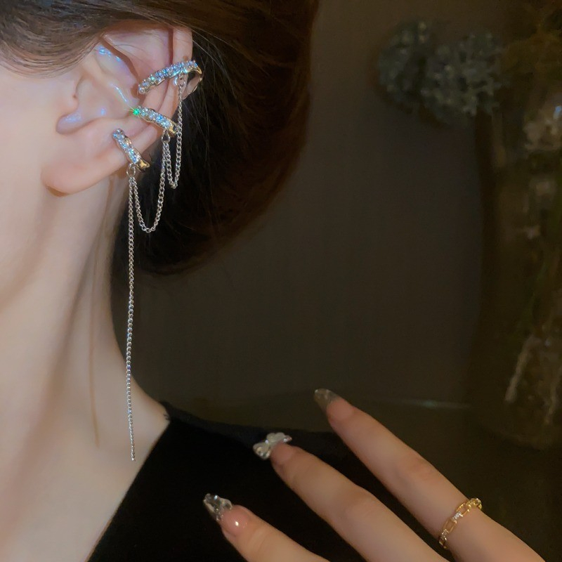 Thời Trang Khuyên Kẹp Vành Tai Phối Tua Rua Dễ Thương Dùng Làm Quà Tặng Sinh Nhật Cho Bạn Gái