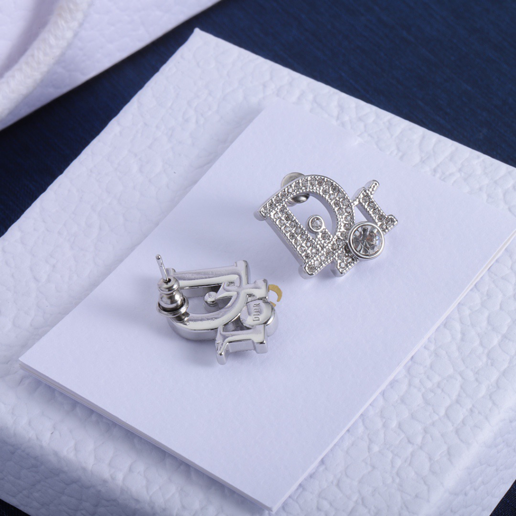 Thời Trang Khuyên Tai Hình Chữ d Phong Cách Mới