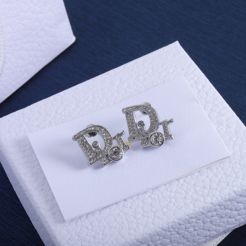 Thời Trang Khuyên Tai Hình Chữ d Phong Cách Mới