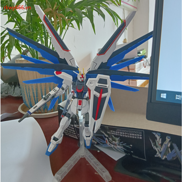 Gundam Mô Hình Nhân Vật sakura Trong Suốt Chất Lượng Cao