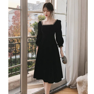 Váy nhung kiểu Pháp khí chất dành cho nữ cỡ lớn Váy đen mùa thu đông phong cách Hepburn cao cấp