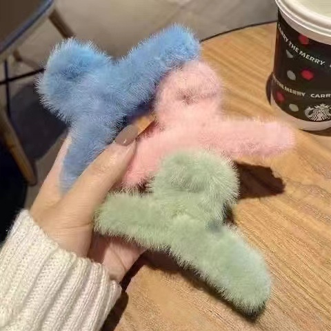 Miumiua🔮Kẹp Tóc Phối Lông Thỏ Đáng Yêu Thời Trang Dễ Thương Cho Nữ 2023