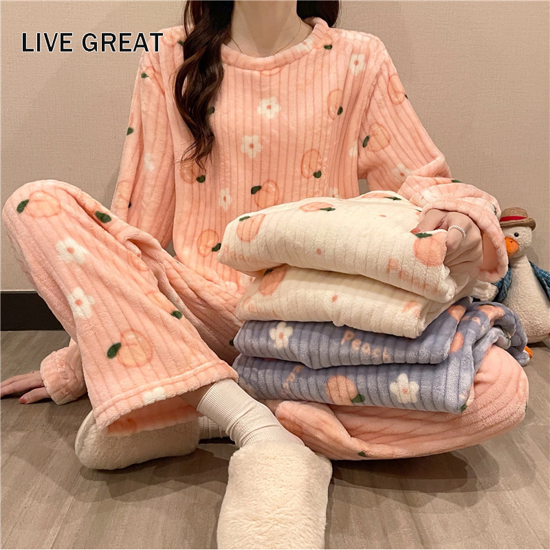 Bộ đồ ngủ LIVE GREAT tay dài chất nhung dày dặn xinh xắn thời trang cho nữ