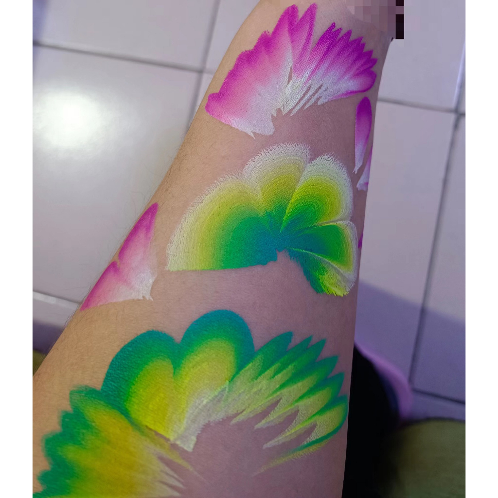 Bảng Vẽ 16 Màu Dạ Quang Hóa Trang Lễ Halloween