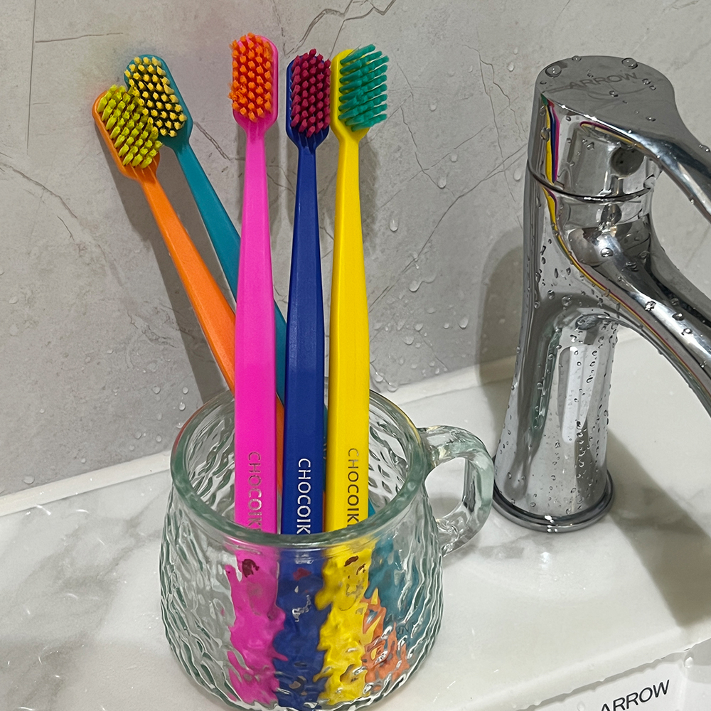 Ultra Bàn Chải Đánh Răng Lông Siêu Mềm Màu Ngẫu Nhiên