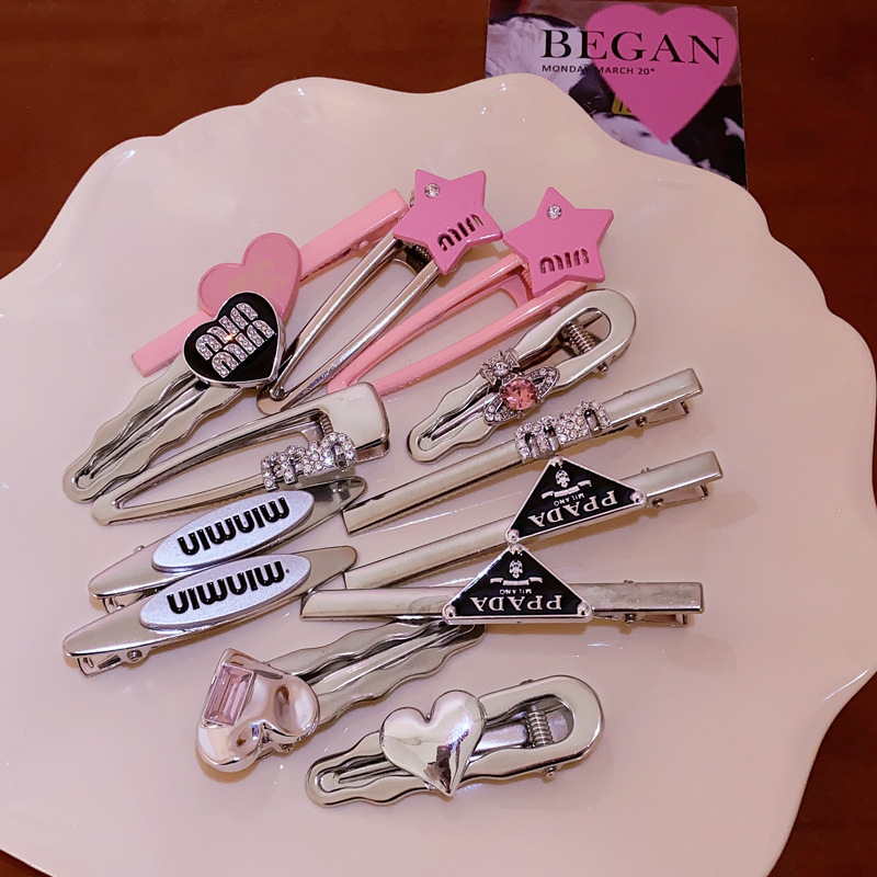Set 7 Kẹp Tóc Hình Trái Tim Đính Đá Dễ Thương Cho Nữ