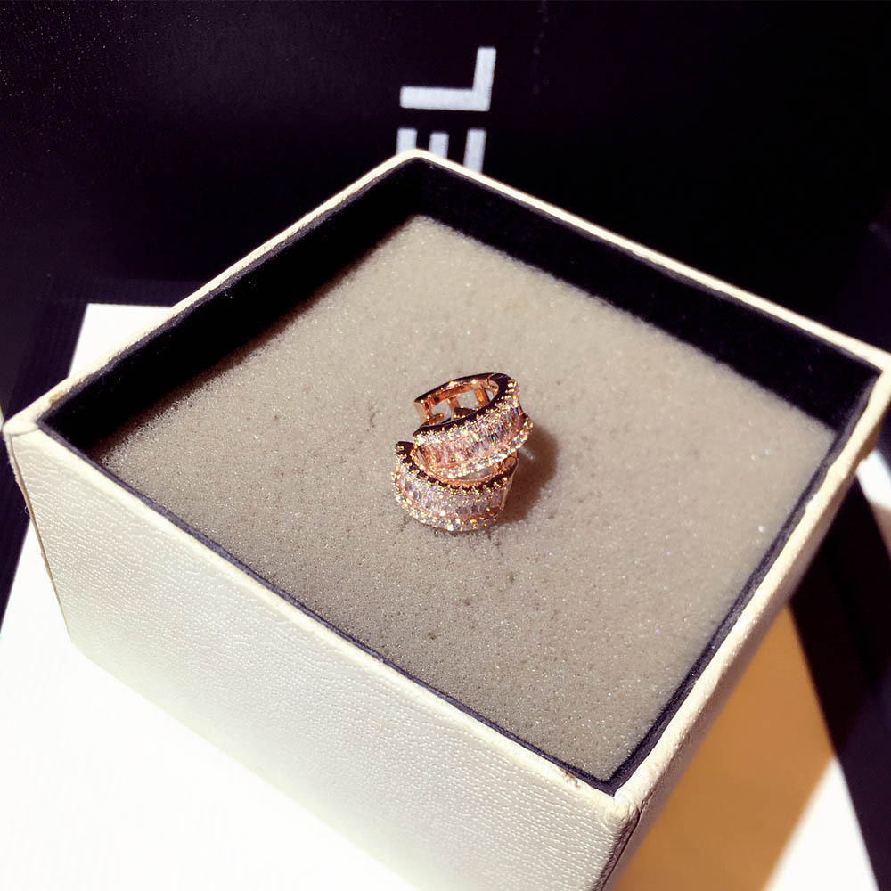 Bông Tai Dạng Cuộn Tròn Đính Đá 3 Màu Siêu Lấp Lánh Cho Nữ / Trang Sức Đám Cưới