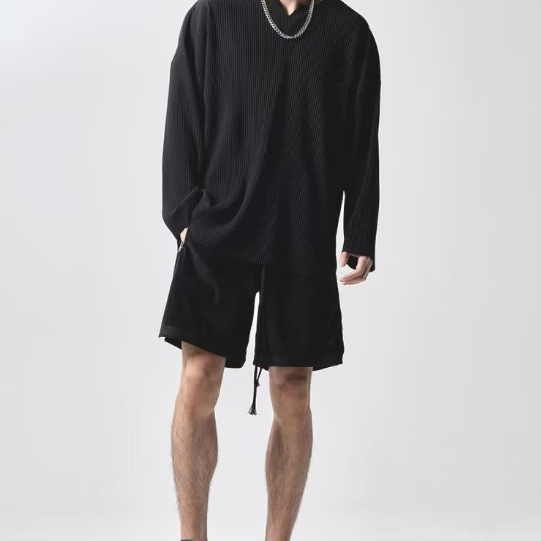 ✦AFFLIGA✦ Áo Thun Tay Dài Dáng Rộng Cổ Chữ v Xếp Ly Thời Trang Thu Đông Cho Nam