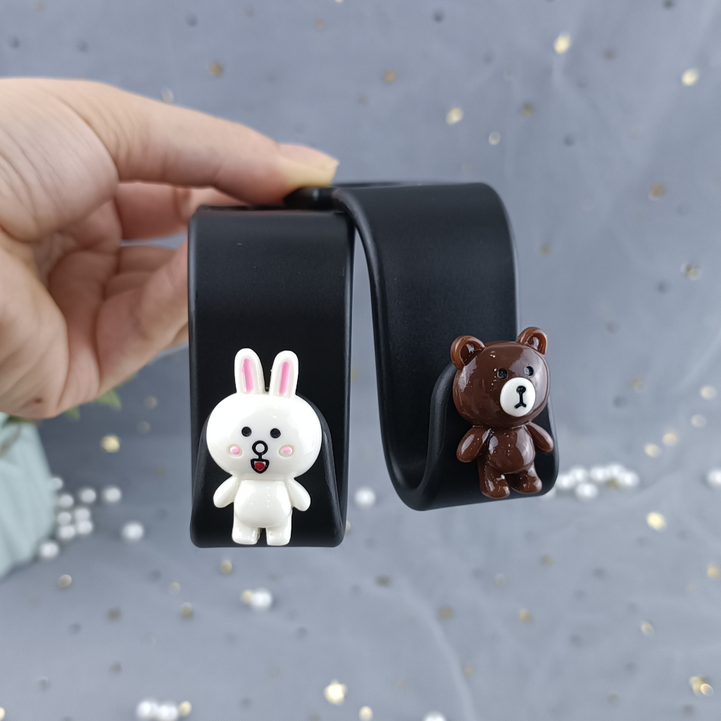 Móc Treo Đồ Vai Ghế Ô Tô Gắn Hoạ Tiết Gấu Thỏ Phong Cách Hàn Quốc Dễ Thương
