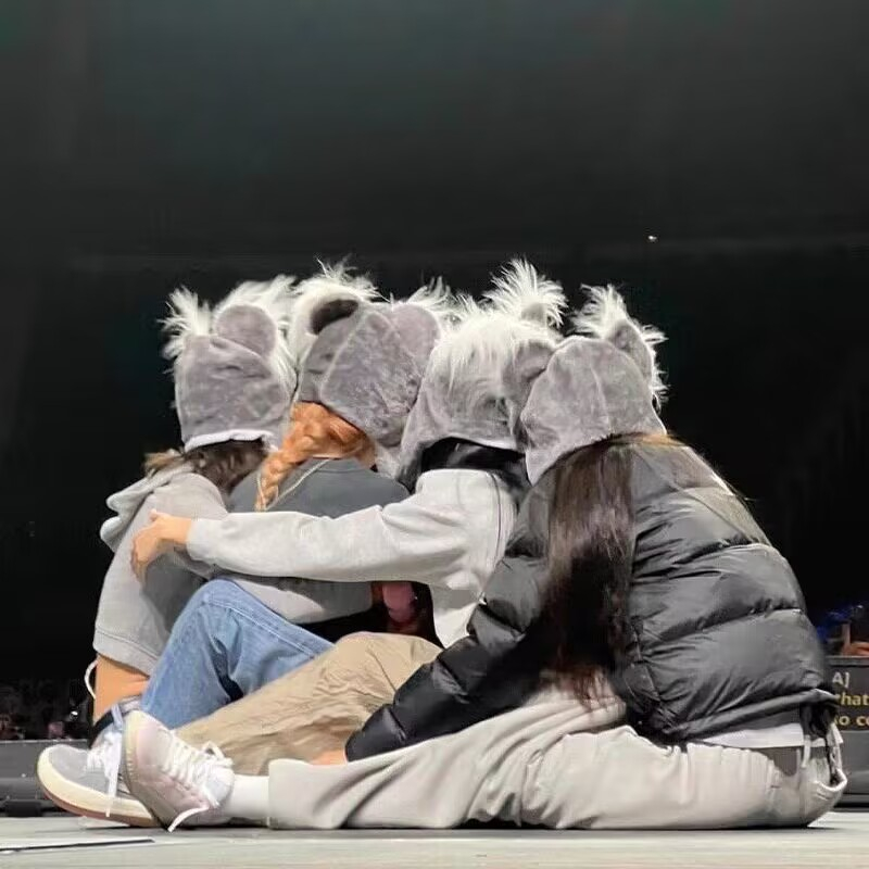 Mũ Giữ Ấm Tai Hình Hoa Hồng Và Gấu koala blackpink jennie Thời Trang Hàn Quốc