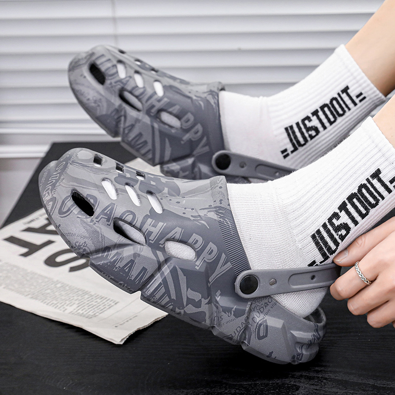 Dép Sandal Đế Dày Không Trượt Thiết Kế Đục Lỗ Thời Trang Mùa Hè Hàng Mới 2023 Dành Cho Bạn Nam