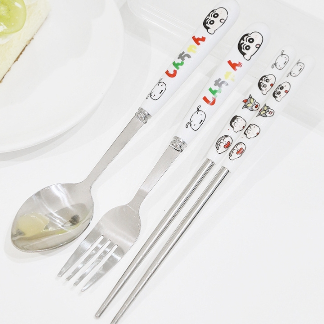 Dễ Thương Bộ Muỗng Đũa Nĩa Bằng Thép Không Gỉ Hình Cậu Bé Bút Chì shin-chan Đáng Yêu