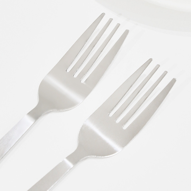 Dễ Thương Bộ Muỗng Đũa Nĩa Bằng Thép Không Gỉ Hình Cậu Bé Bút Chì shin-chan Đáng Yêu