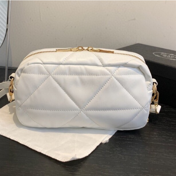 Túi Xách prada Dây Xích Dễ Phối Đồ Thời Trang Cho Nữ