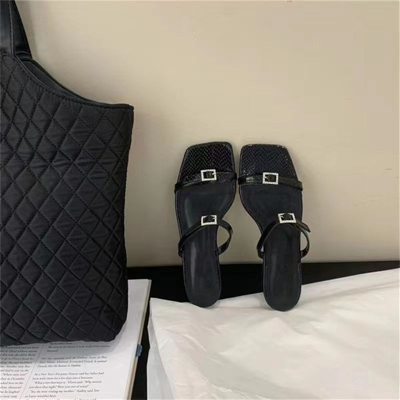 Giày Sandal Gót Thấp Màu Bạc Plus Size Cho Nữ