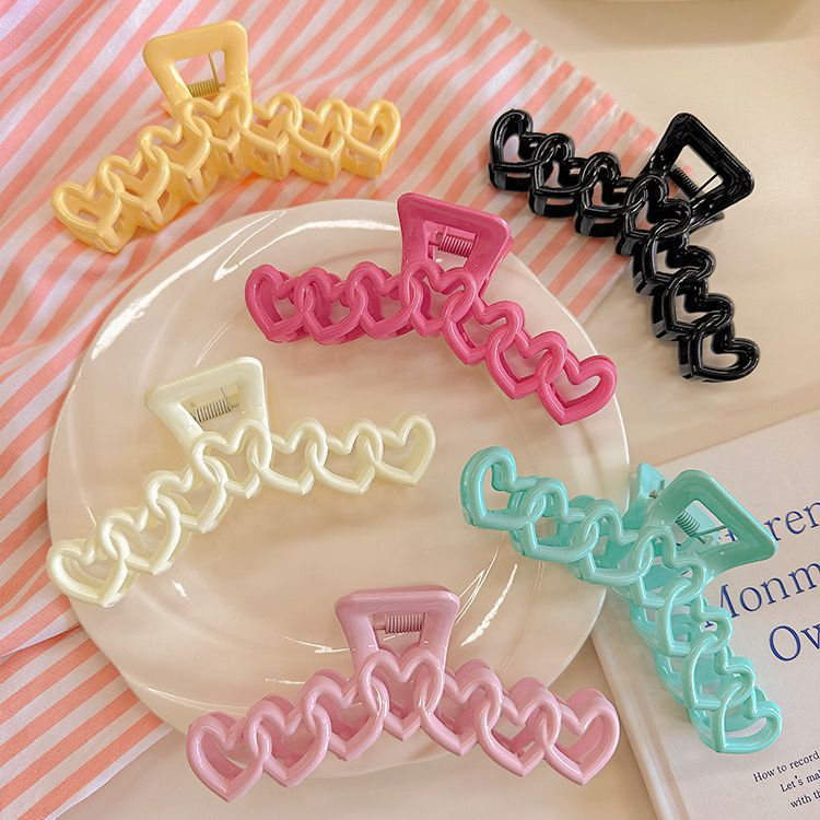 Kẹp hình cá mập tình yêu màu acrylic cỡ lớn 13cm dành cho nữ
