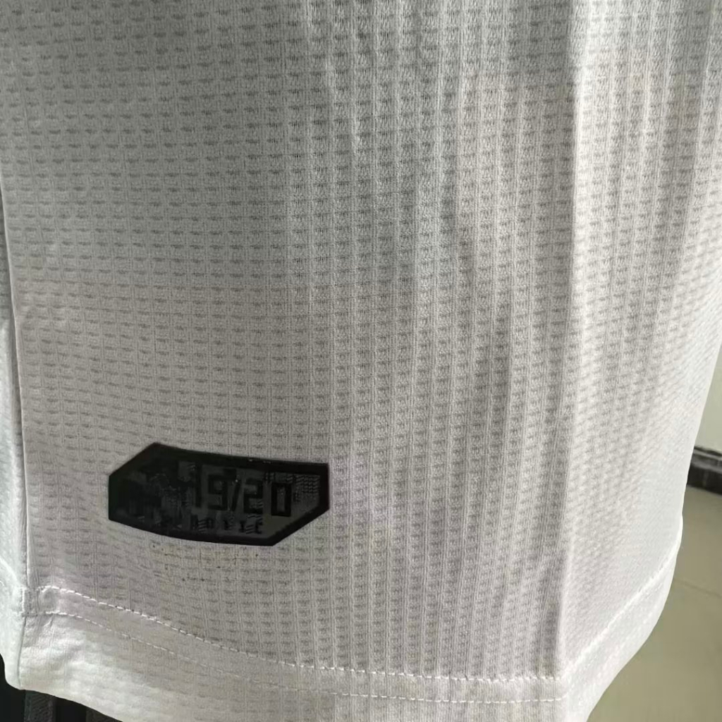 Áo Thun Bóng Đá Phong Cách retro Size s-2xl * 19-20(T-shirt only）