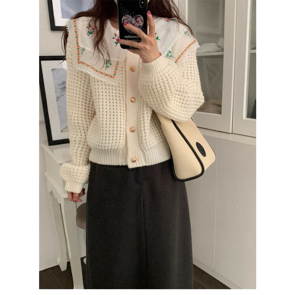 Áo Khoác Cardigan Dệt Kim Dày Dặn Mềm Mại Thêu Họa Tiết Dễ Thương Thời Trang Thu Đông Cho Nữ