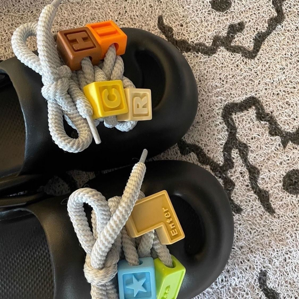 Dép Sandal Đế Bằng Mềm Mại Thoải Mái Phong Cách Hàn Quốc