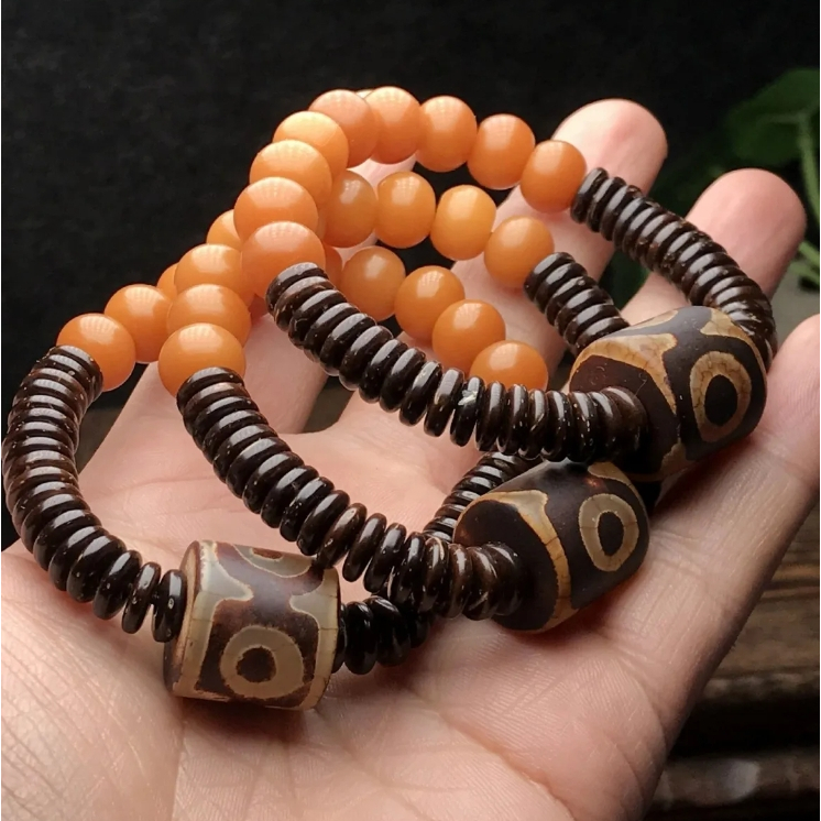 Vòng Tay Chuỗi Hạt Đá Mã Não Tự Nhiên Ba Mắt Phong Cách Retro Tây Tạng Dzi 108 Hạt Cho Cặp Đôi Phụ Kiện Bảo Vệ Chuyên Dụng Dành Cho Xe Hơi