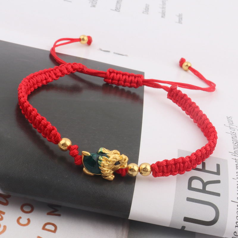 Thời Trang Vòng Tay Dây Bện Mặt Rồng Đỏ May Mắn Cho Nam Và Nữ