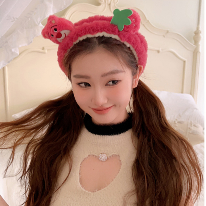 Băng Đô Cài Tóc Hình Gấu / Dâu Tây Bằng Vải Bông Chống Trượt Dễ Thương Cho Bé Gái