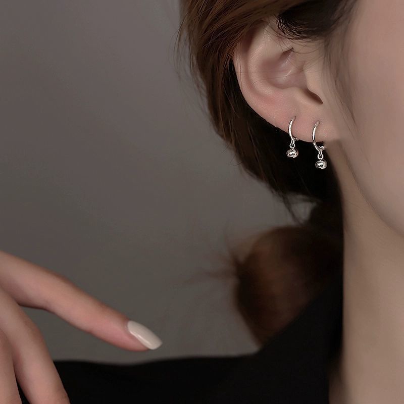 🎀 yakult 🎀Khuyên tai tròn nhỏ màu bạc phong cách Hàn Quốc dành cho nữ.