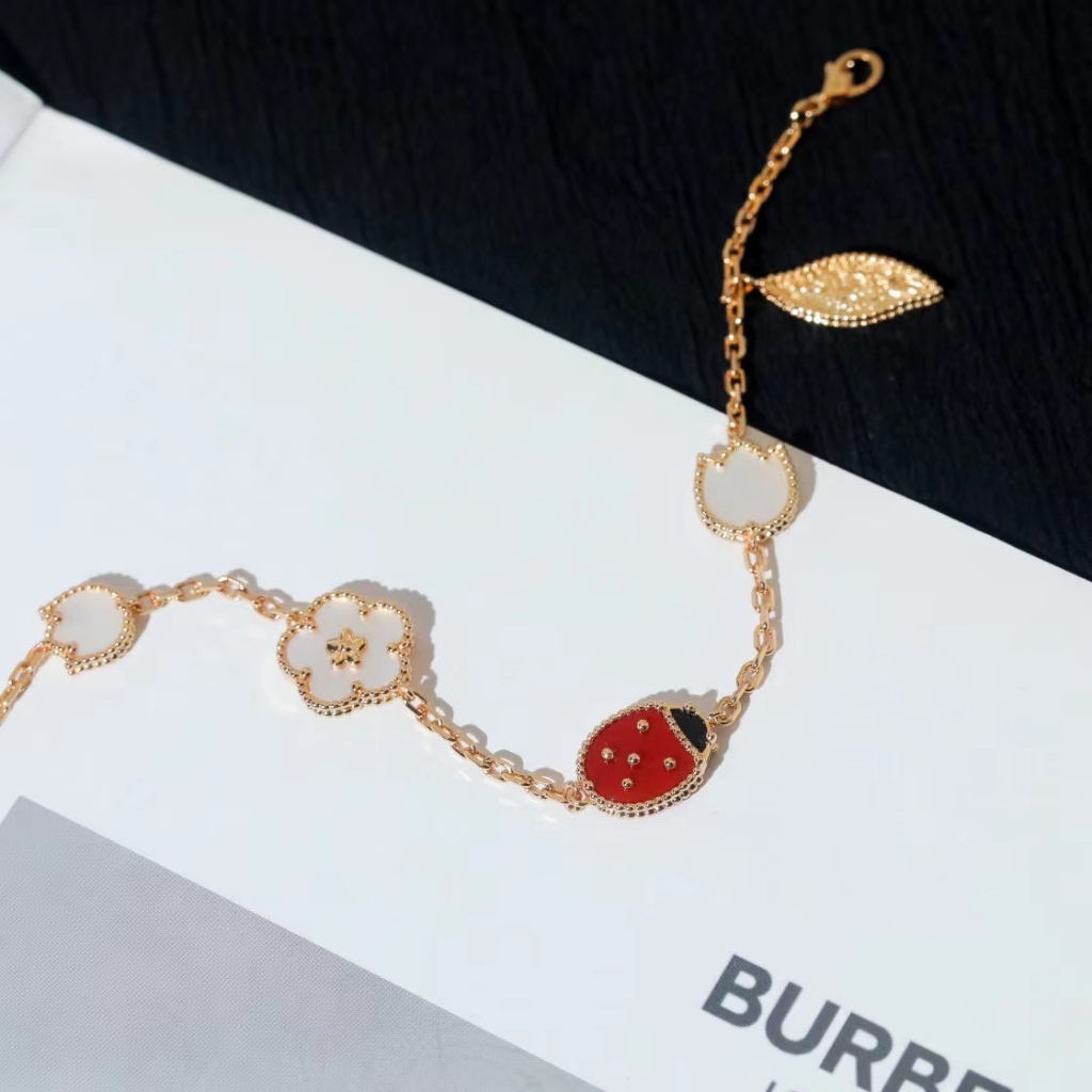 Van cleef & arpels Vòng Tay Hoa Vàng Hồng 18k May Mắn