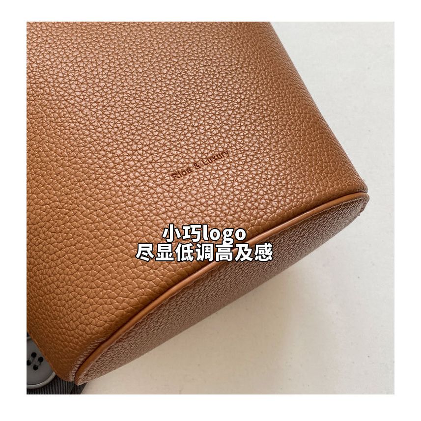 Túi Xách Nữ Đeo Vai Mùa Thu Và Mùa Đông Phong Cách Mới 2023 65789 ur niche Dễ Phối Đồ