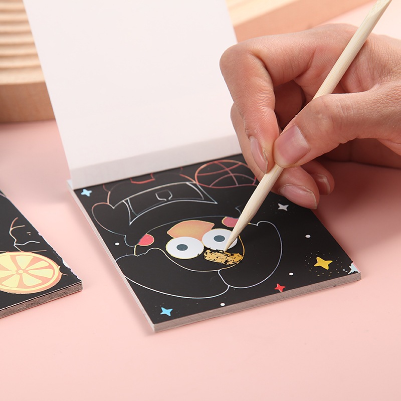 Sổ Tay Vẽ Tranh Sơn Cào Sáng Tạo Nhiều Màu Sắc sg083