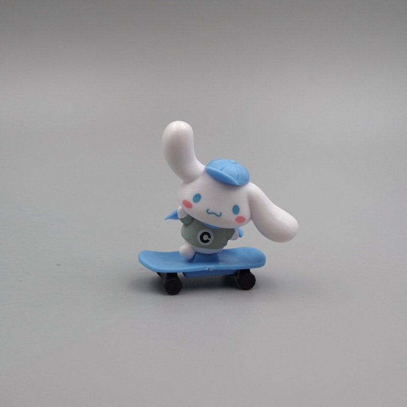 SANRIO Set 4 Mô Hình Mô Phỏng Nhân Vật Phim Hoạt Hình kuromi Poacco Cinnamoroll 2-4cm