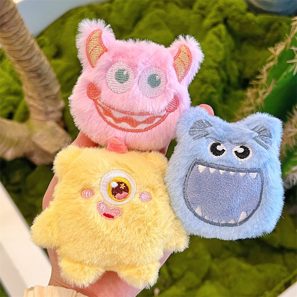 Plus Trâm Cài Áo Hình Quái Vật Ba Mắt Nhồi Bông Đáng Yêu