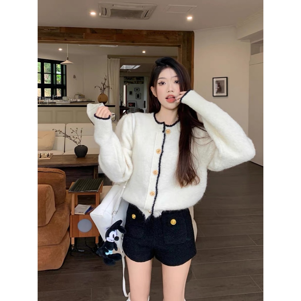 Set Áo Khoác cardigan + Quần Short Màu Đen Thời Trang Mùa Đông 2023