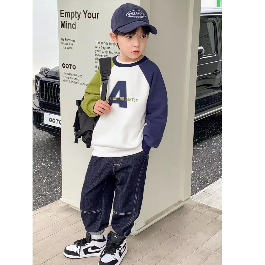 Áo Nỉ Dài Tay Form Rộng Thời Trang Năng Động Cho Bé Trai